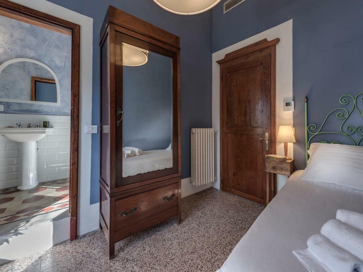 Bed and Breakfast Tenuta Di Capezzana Seano Exteriér fotografie
