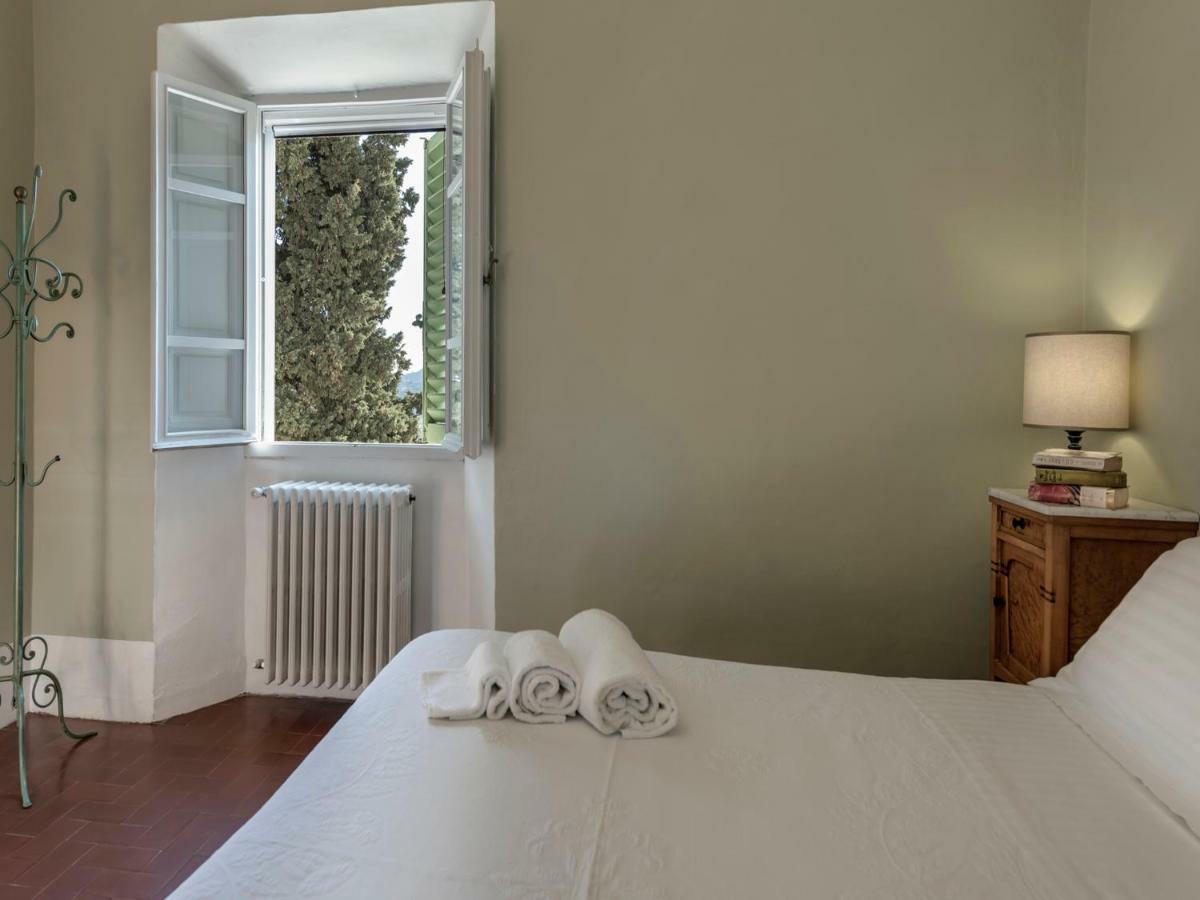 Bed and Breakfast Tenuta Di Capezzana Seano Exteriér fotografie