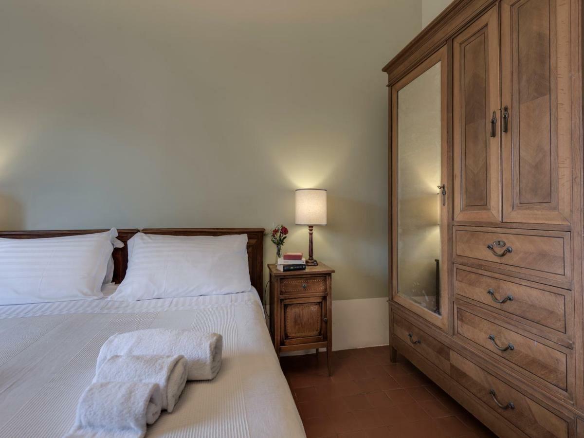 Bed and Breakfast Tenuta Di Capezzana Seano Exteriér fotografie