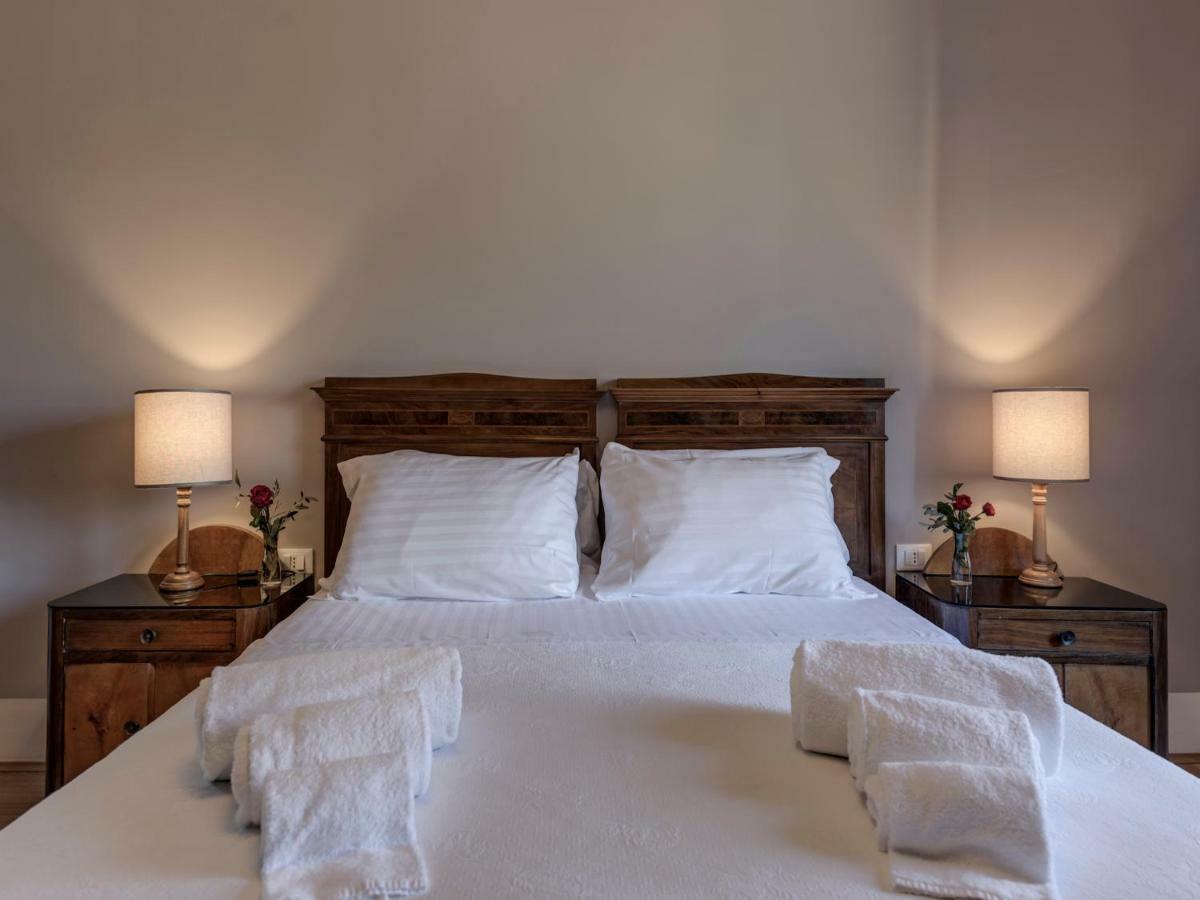 Bed and Breakfast Tenuta Di Capezzana Seano Exteriér fotografie